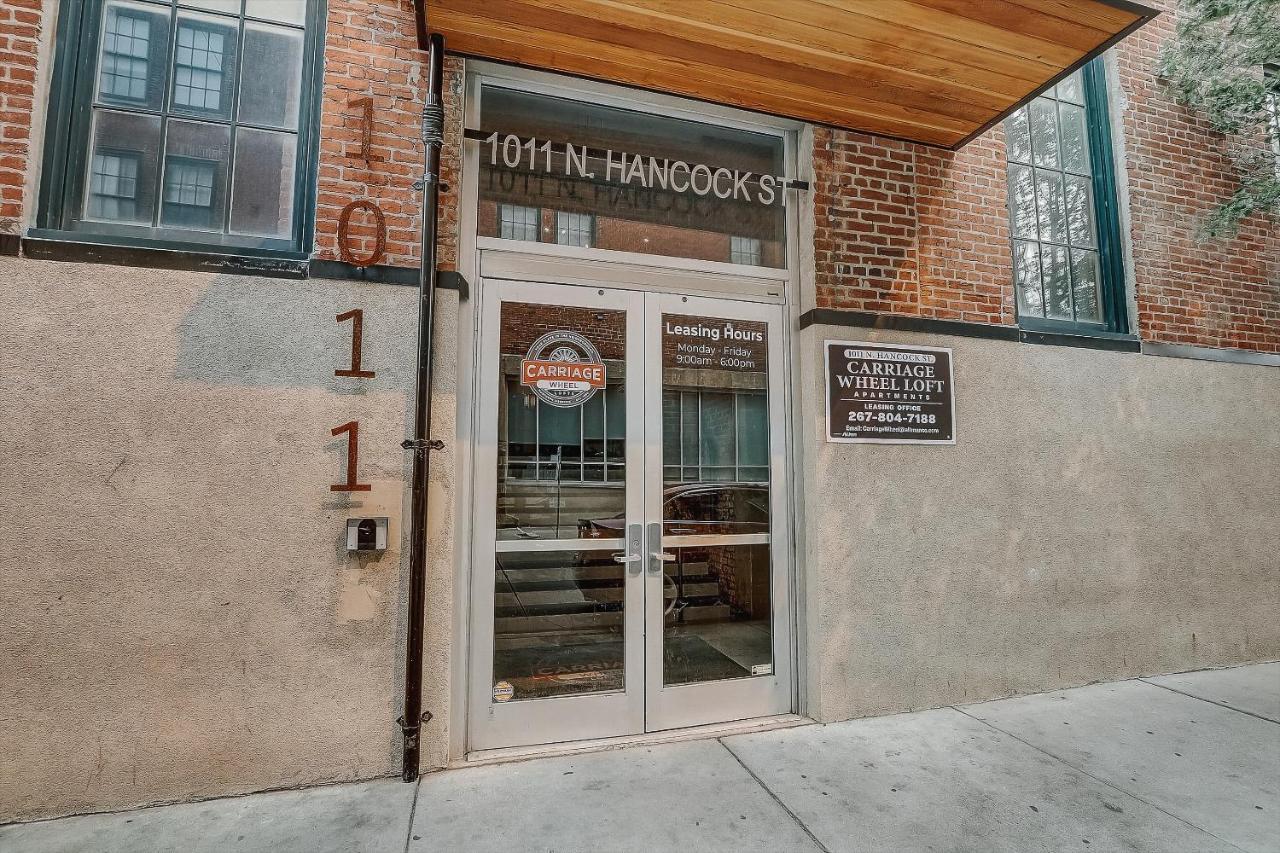 Frontdesk I Carriage Wheel Lofts Apts Philadelphia Exterior photo