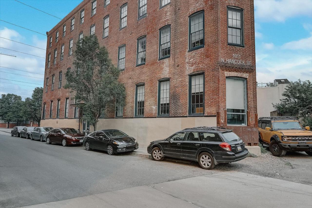Frontdesk I Carriage Wheel Lofts Apts Philadelphia Exterior photo
